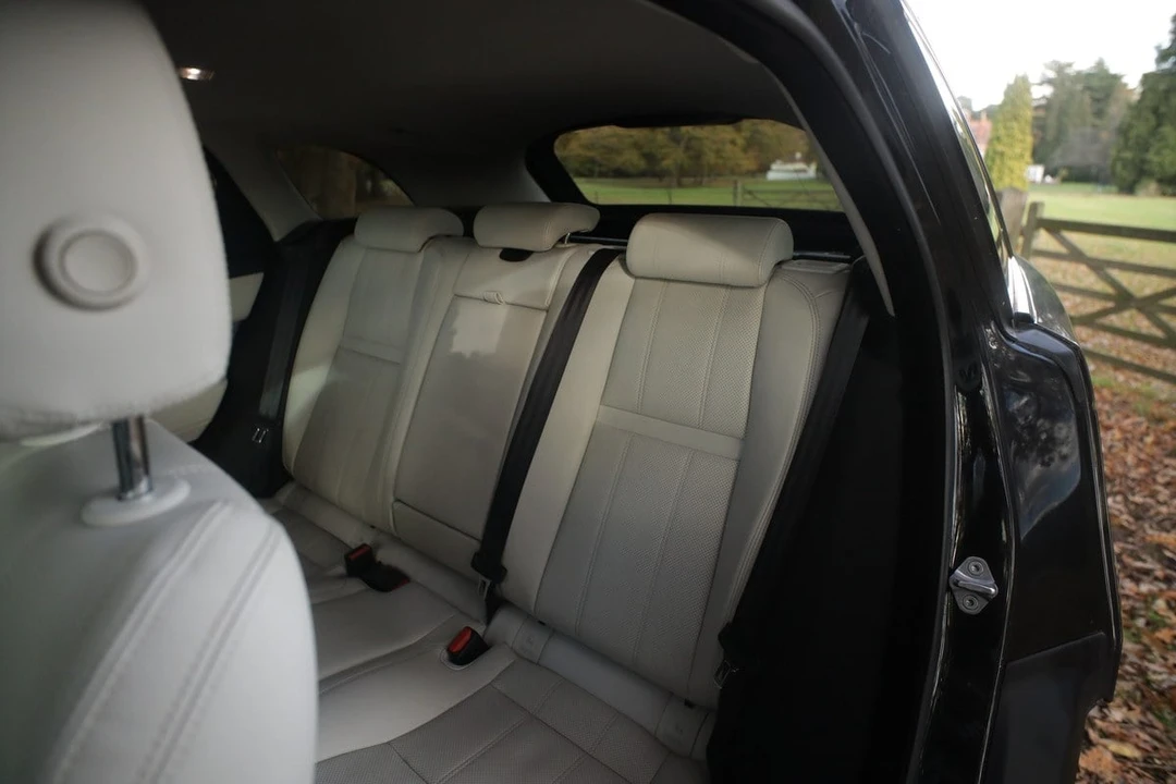 2019 Land Rover Range Rover Velar - Image 25 of 30