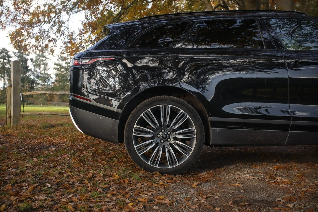 2019 Land Rover Range Rover Velar - Image 9 of 30