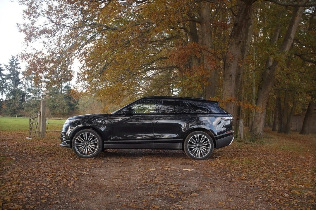 2019 Land Rover Range Rover Velar - Image 4 of 30
