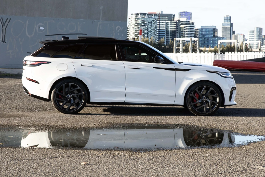 2019 Land Rover Range Rover Velar - Image 17 of 31
