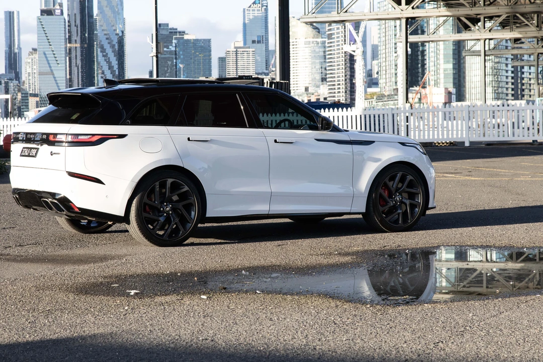 2019 Land Rover Range Rover Velar - Image 18 of 31
