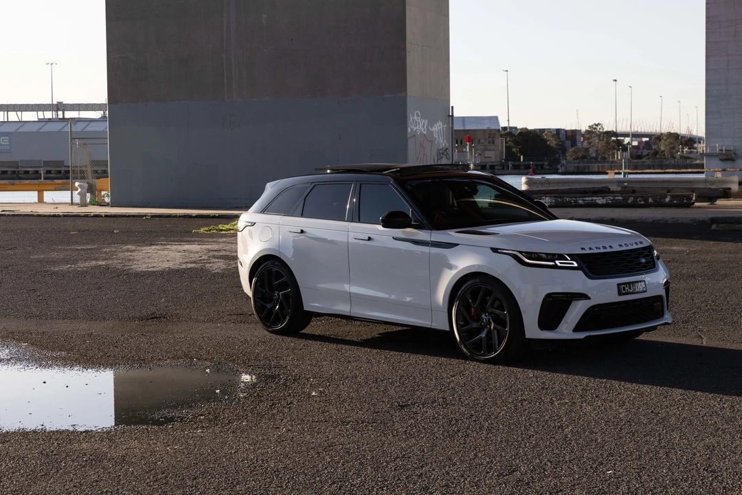 2019 Land Rover Range Rover Velar - Image 19 of 31