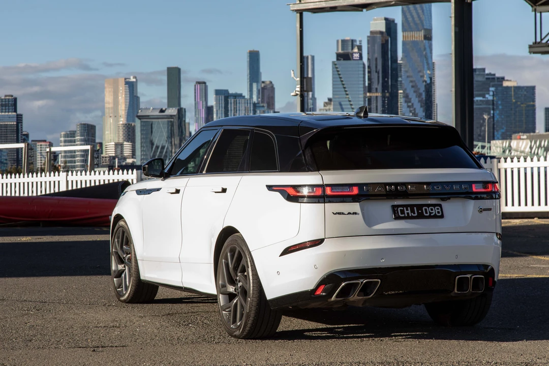 2019 Land Rover Range Rover Velar - Image 7 of 31