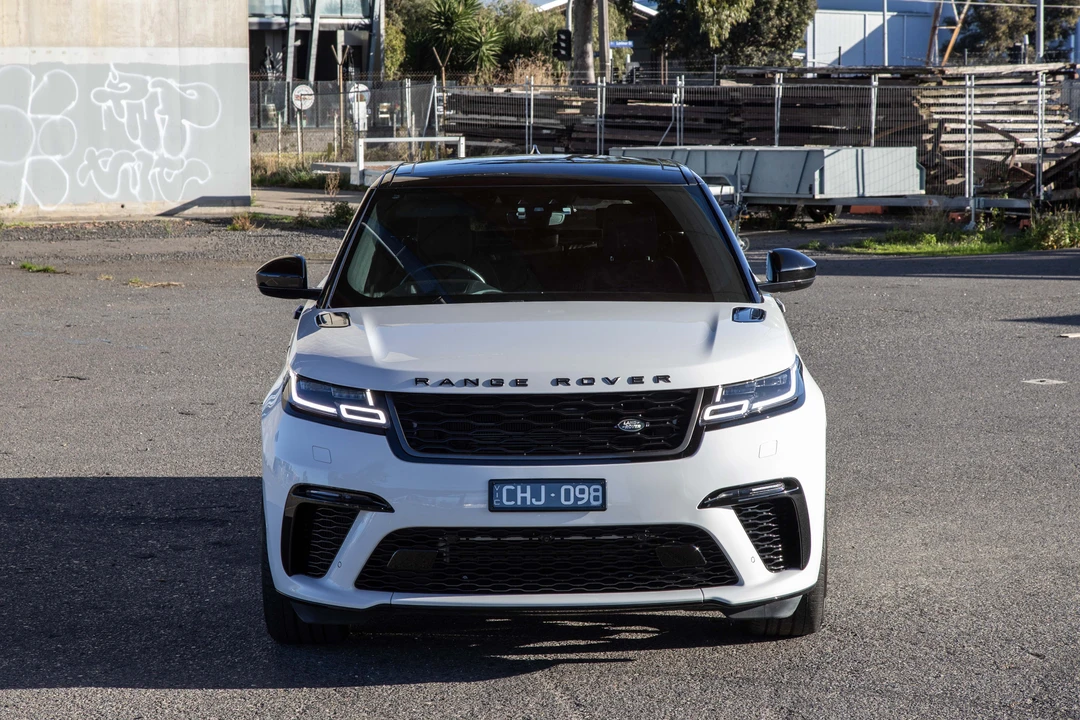 2019 Land Rover Range Rover Velar - Image 10 of 31
