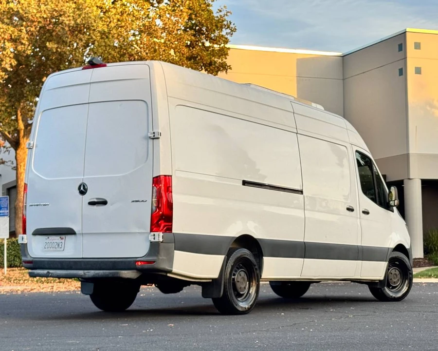 2019 Mercedes-Benz VS30 Sprinter - Image 9 of 13