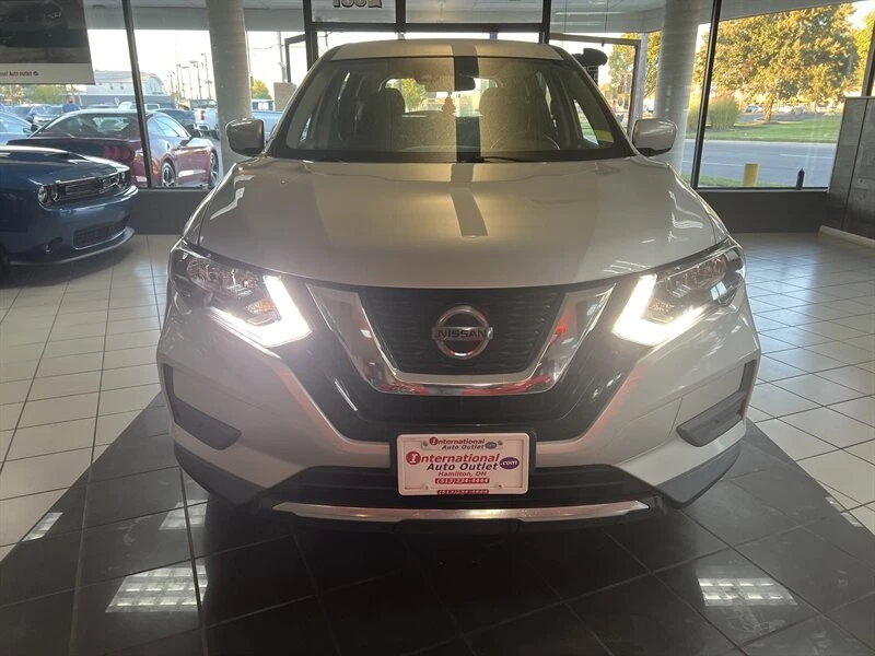 2019 Nissan Rogue - Image 3 of 4
