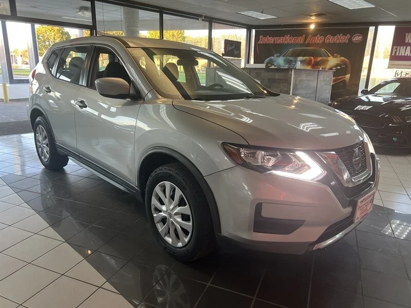 2019 Nissan Rogue - Image 4 of 4