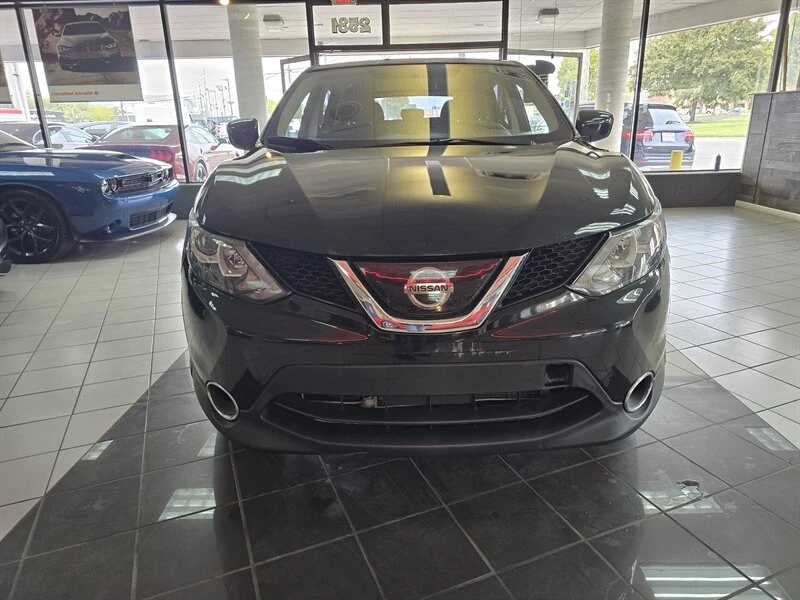 2019 Nissan Rogue - Image 2 of 4
