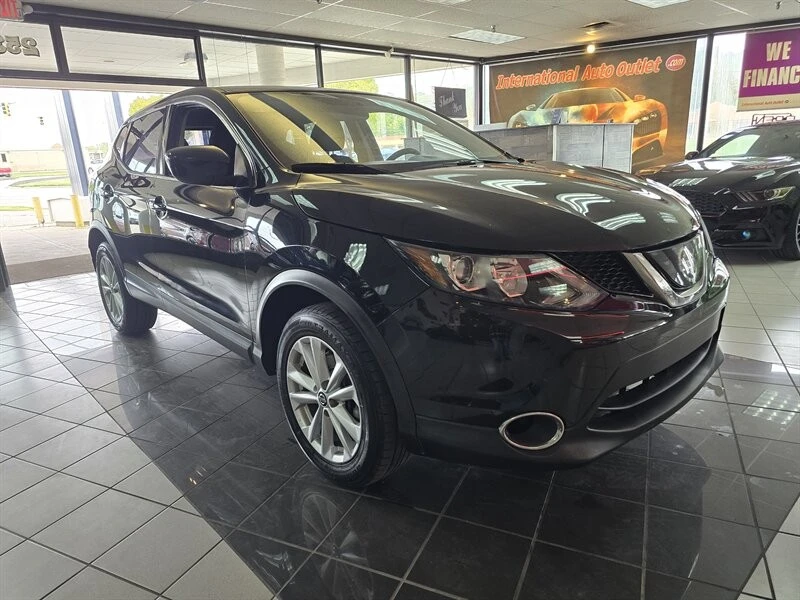 2019 Nissan Rogue - Image 3 of 4