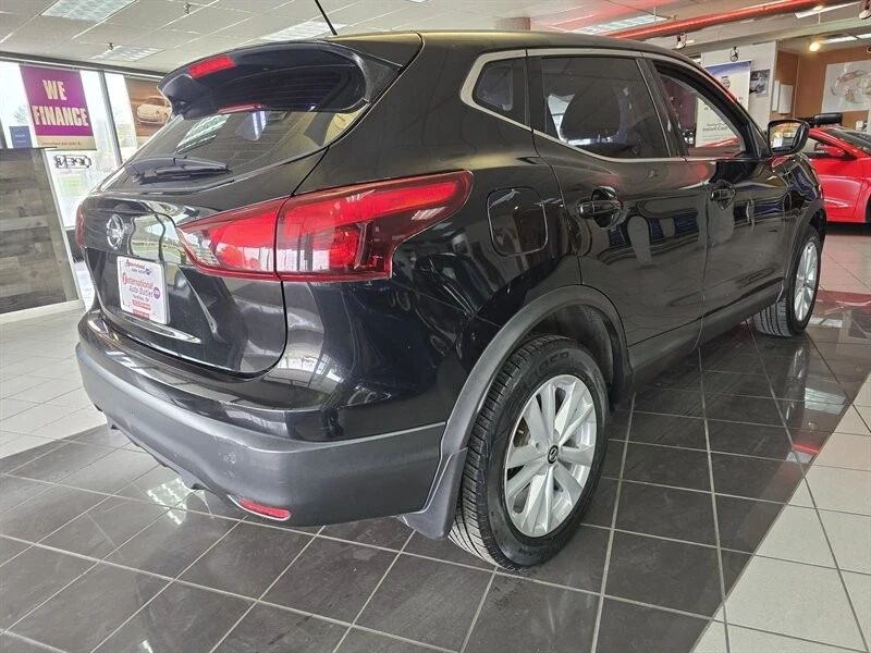 2019 Nissan Rogue - Image 4 of 4