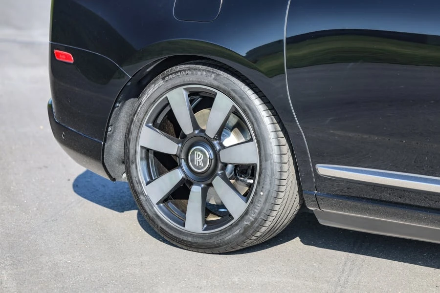 2019 Rolls-Royce Cullinan - Image 18 of 31