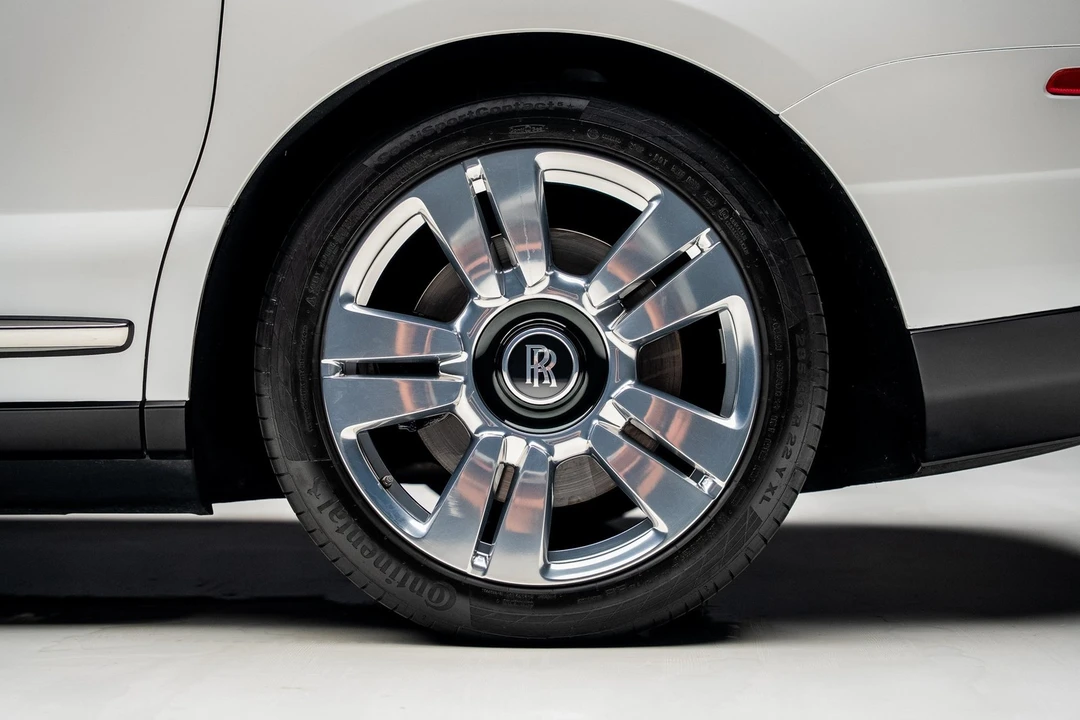 2019 Rolls-Royce Cullinan - Image 19 of 21