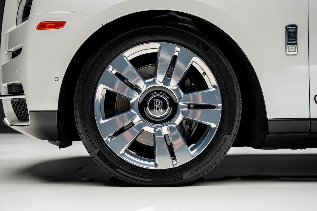 2019 Rolls-Royce Cullinan - Image 17 of 21