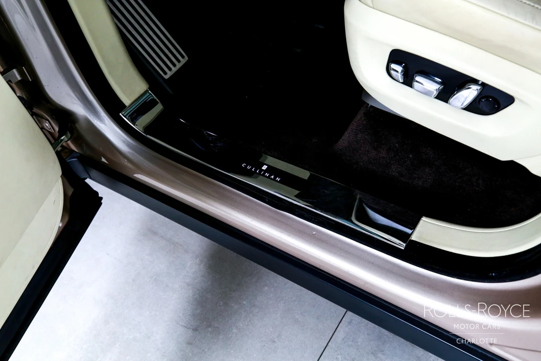 2019 Rolls-Royce Cullinan - Image 15 of 31