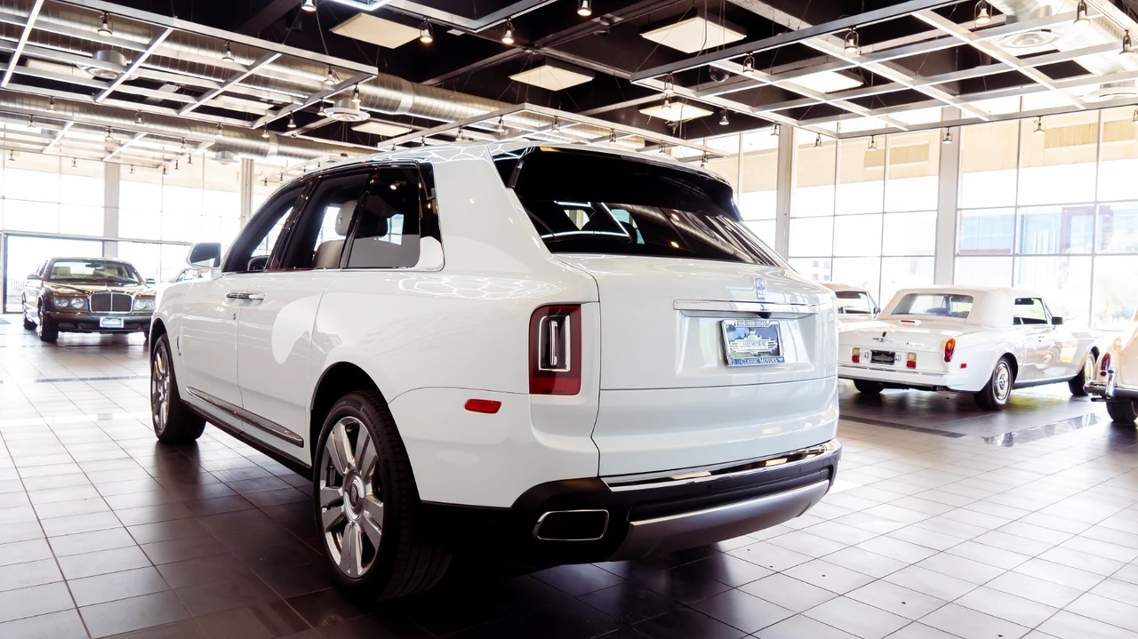 2019 Rolls-Royce Cullinan - Image 2 of 27