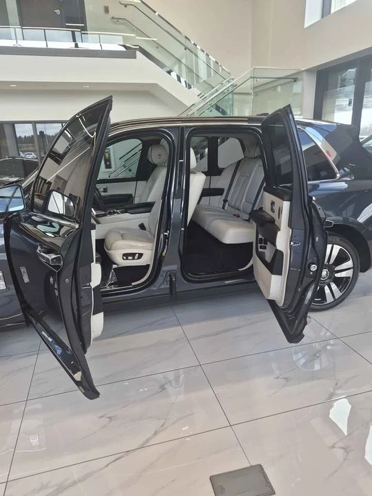 2019 Rolls-Royce Cullinan - Image 13 of 20
