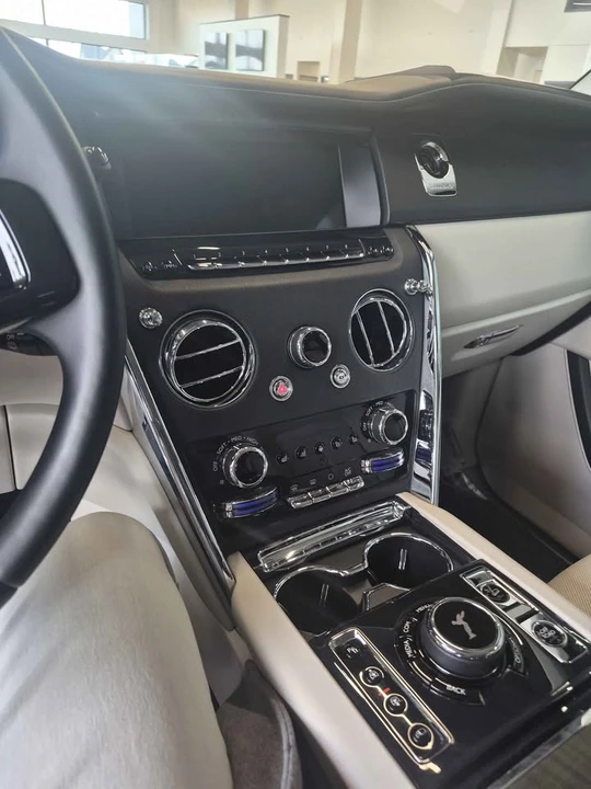 2019 Rolls-Royce Cullinan - Image 17 of 20