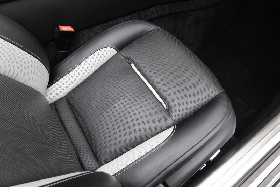 2019 Rolls-Royce Dawn - Image 24 of 31