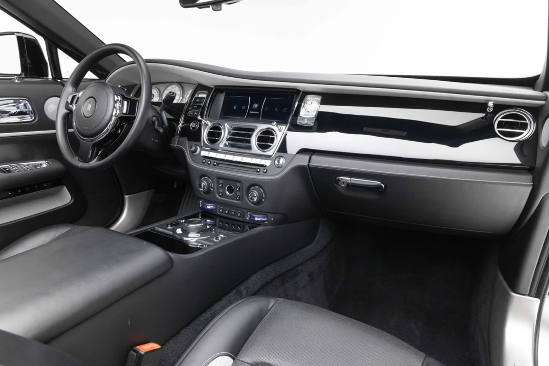 2019 Rolls-Royce Dawn - Image 2 of 31