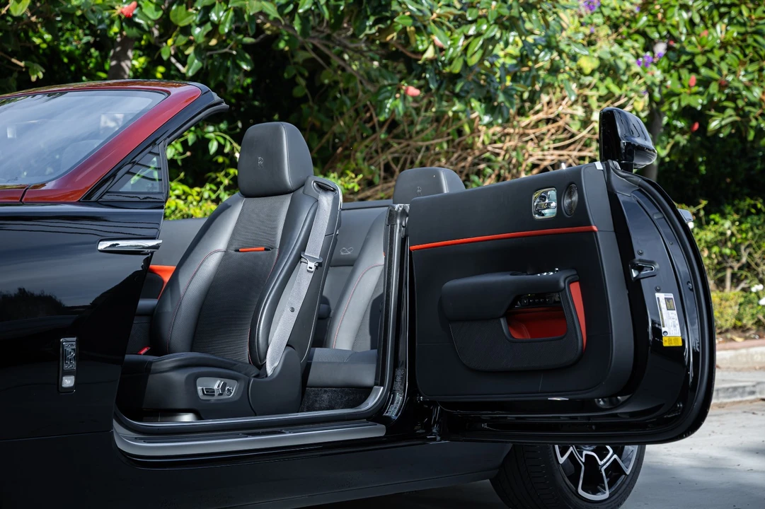 2019 Rolls-Royce Dawn Black Badge - Image 10 of 21