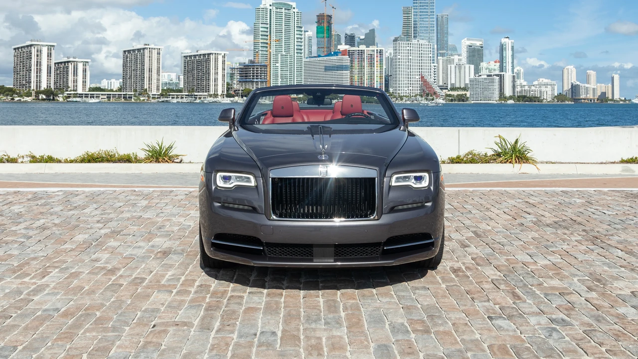 2019 Rolls-Royce Dawn - Image 2 of 31