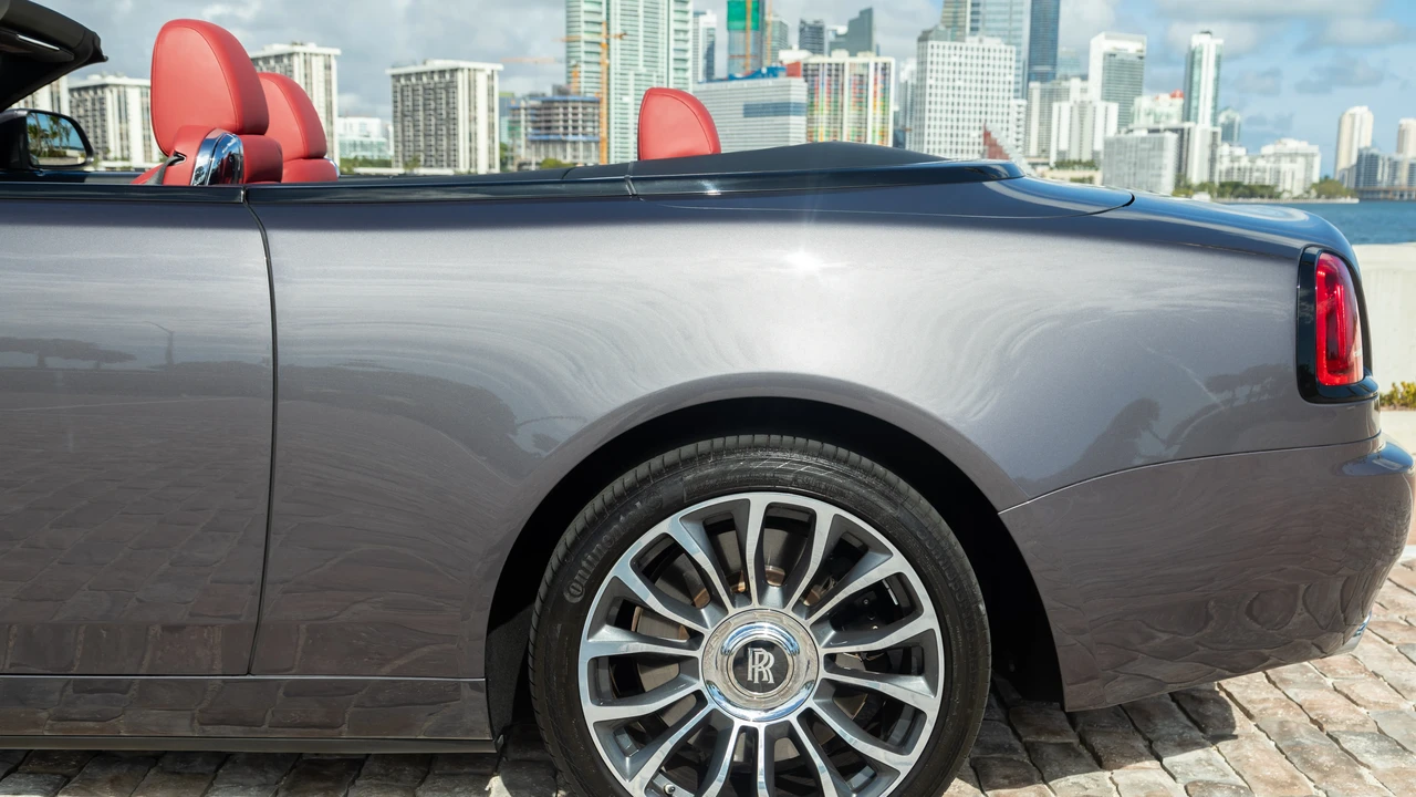 2019 Rolls-Royce Dawn - Image 26 of 31