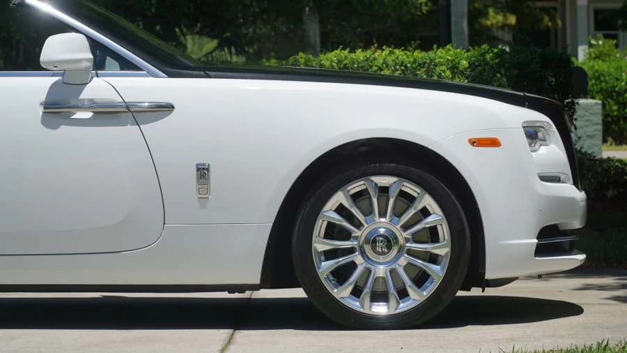 2019 Rolls-Royce Dawn - Image 23 of 31