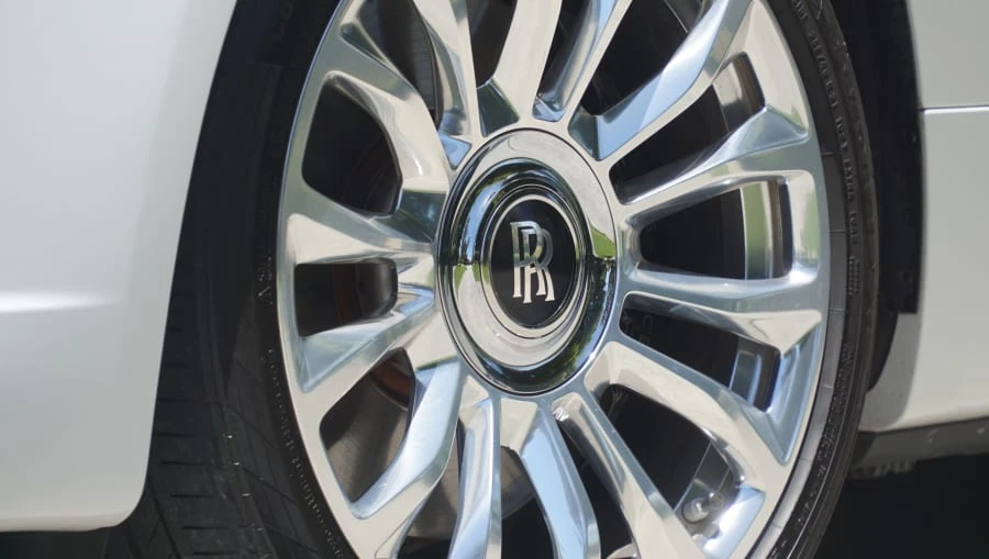 2019 Rolls-Royce Dawn - Image 17 of 31