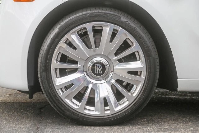 2019 Rolls-Royce Ghost 1st Gen - Image 9 of 12
