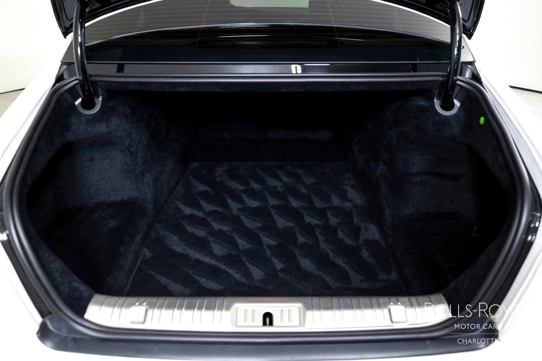 2019 Rolls-Royce Ghost 1st Gen - Image 22 of 31