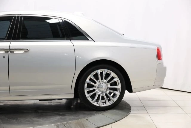 2019 Rolls-Royce Ghost 1st Gen - Image 13 of 21