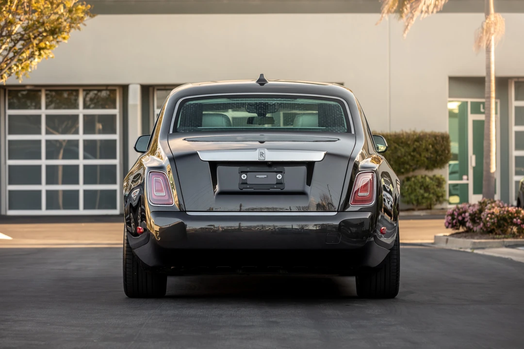 2019 Rolls-Royce Phantom VIII - Image 2 of 26