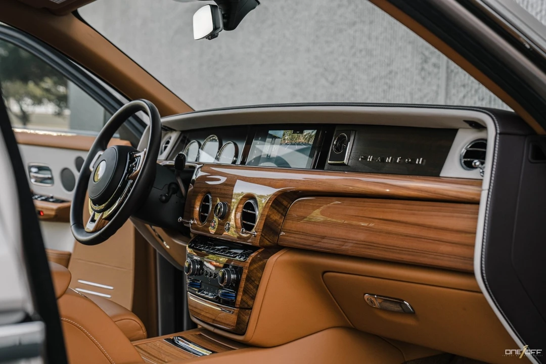 2019 Rolls-Royce Phantom VIII - Image 14 of 21