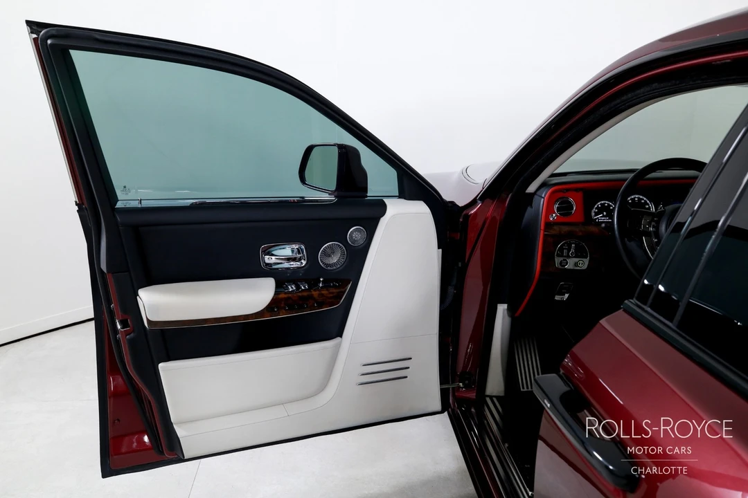 2019 Rolls-Royce Phantom VIII - Image 11 of 21