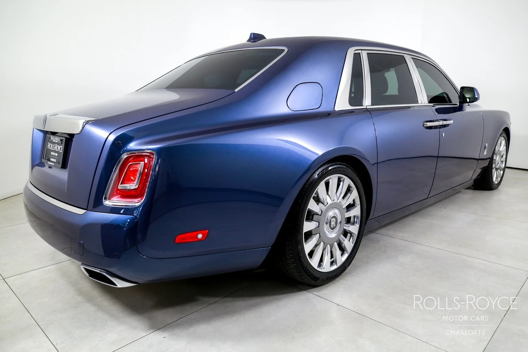 2019 Rolls-Royce Phantom VIII - Image 2 of 12