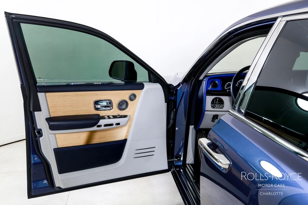 2019 Rolls-Royce Phantom VIII - Image 11 of 12