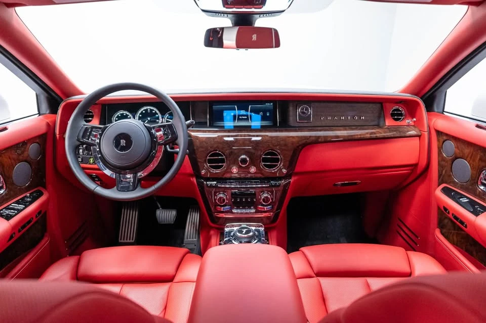 2019 Rolls-Royce Phantom VIII - Image 6 of 14