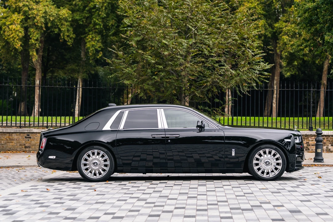 2019 Rolls-Royce Phantom VIII - Image 7 of 31