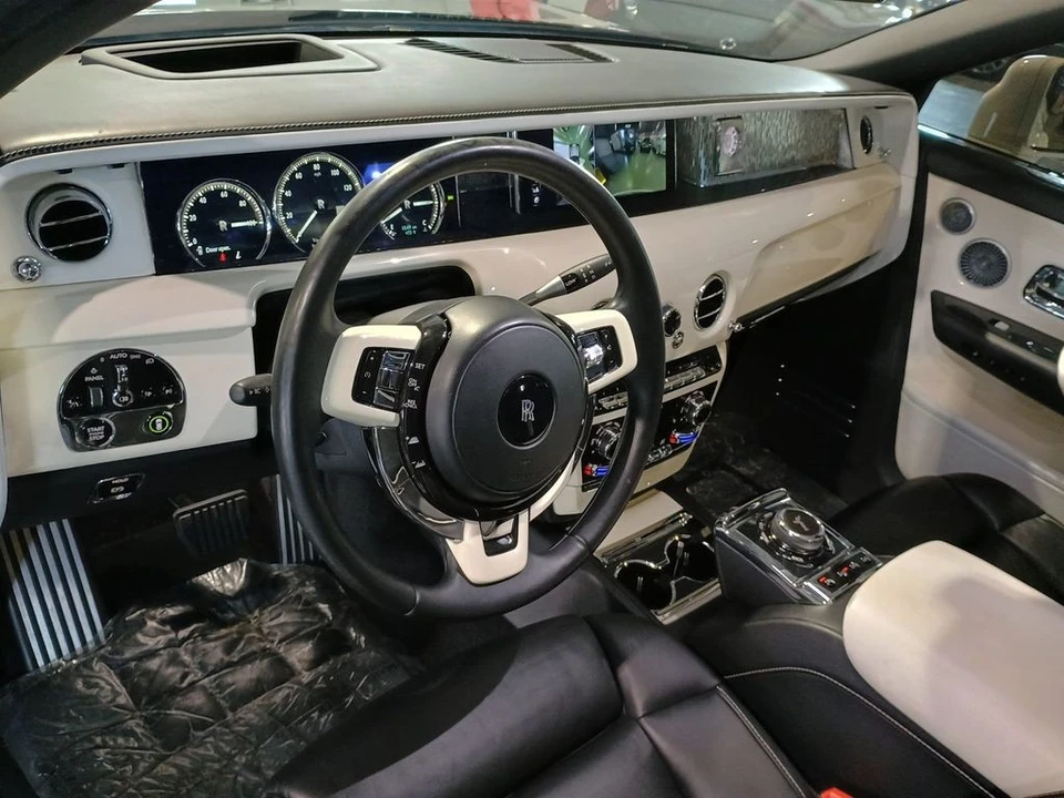 2019 Rolls-Royce Phantom VIII - Image 11 of 12