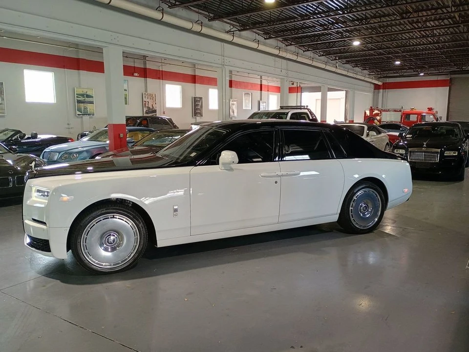 2019 Rolls-Royce Phantom VIII - Image 2 of 12