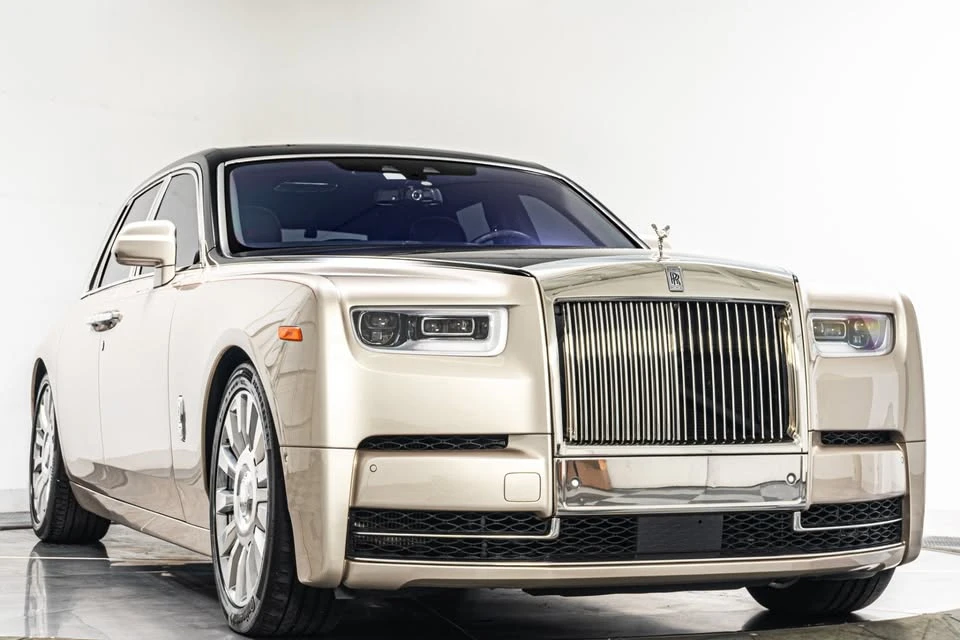 2019 Rolls-Royce Phantom VIII - Image 2 of 19
