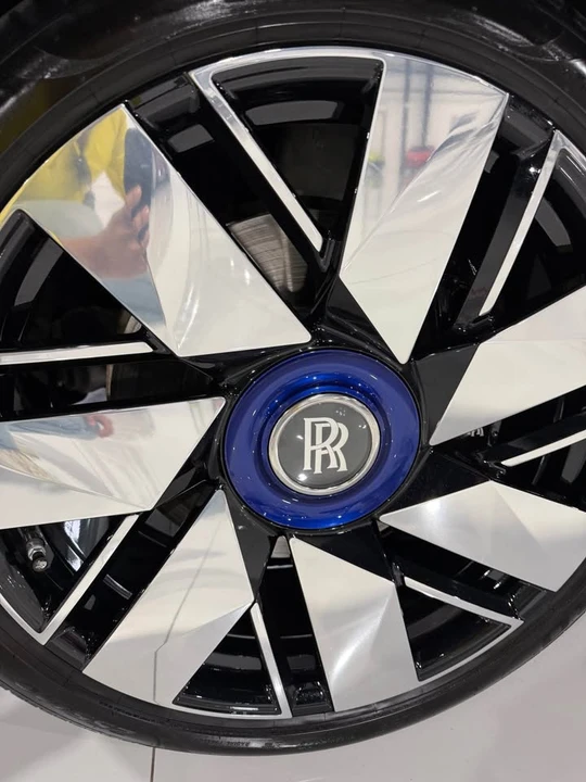 2019 Rolls-Royce Cullinan - Image 3 of 17