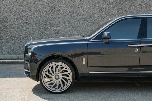 2019 Rolls-Royce Cullinan - Image 11 of 17