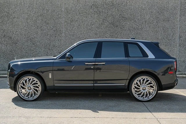 2019 Rolls-Royce Cullinan - Image 10 of 17