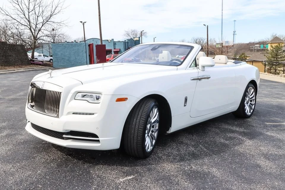 2019 Rolls-Royce Dawn - Image 2 of 17