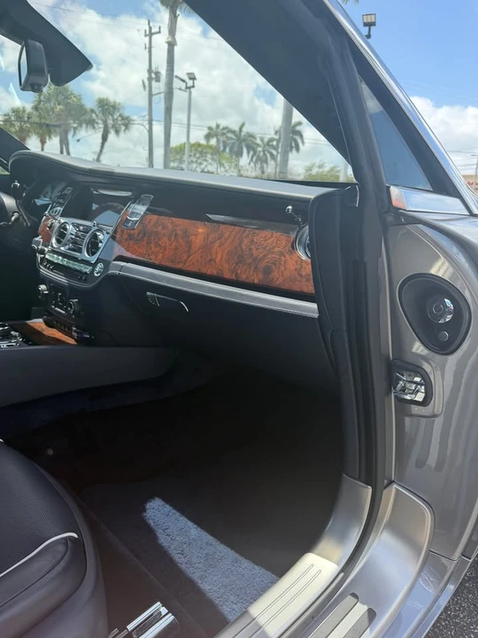 2019 Rolls-Royce Dawn - Image 13 of 17