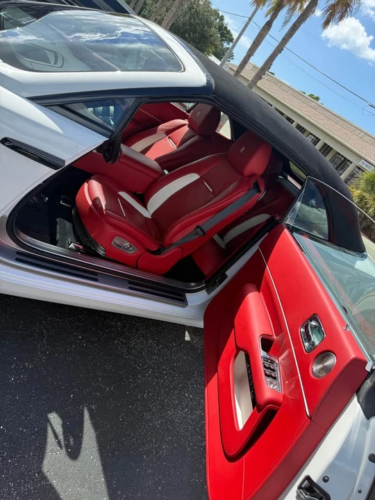 2019 Rolls-Royce Dawn - Image 9 of 10