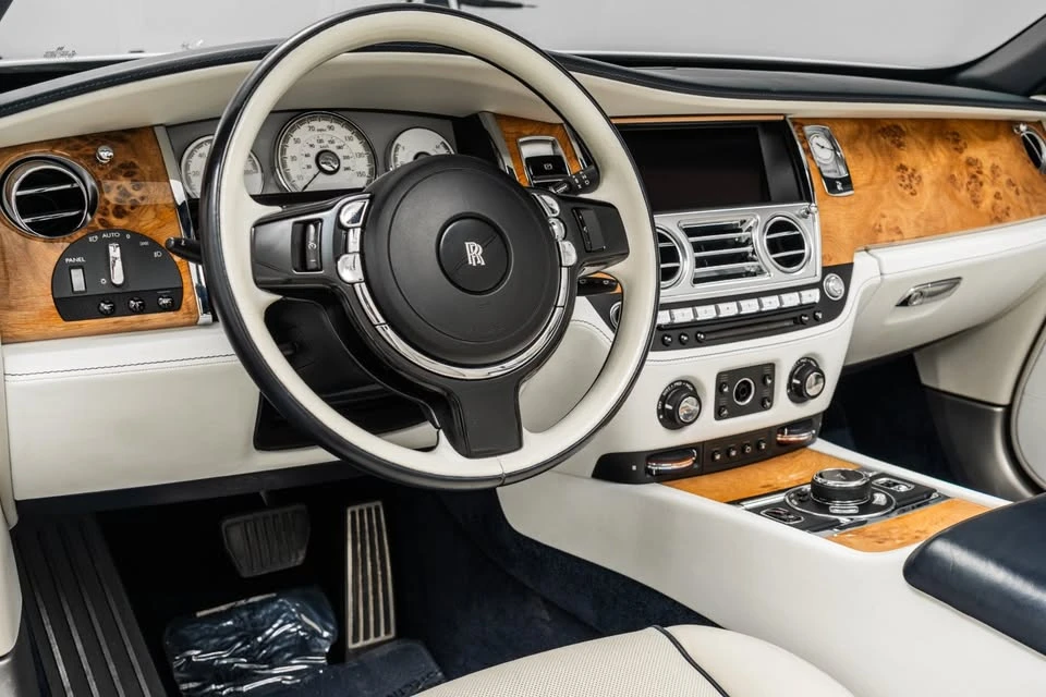 2019 Rolls-Royce Dawn - Image 10 of 15