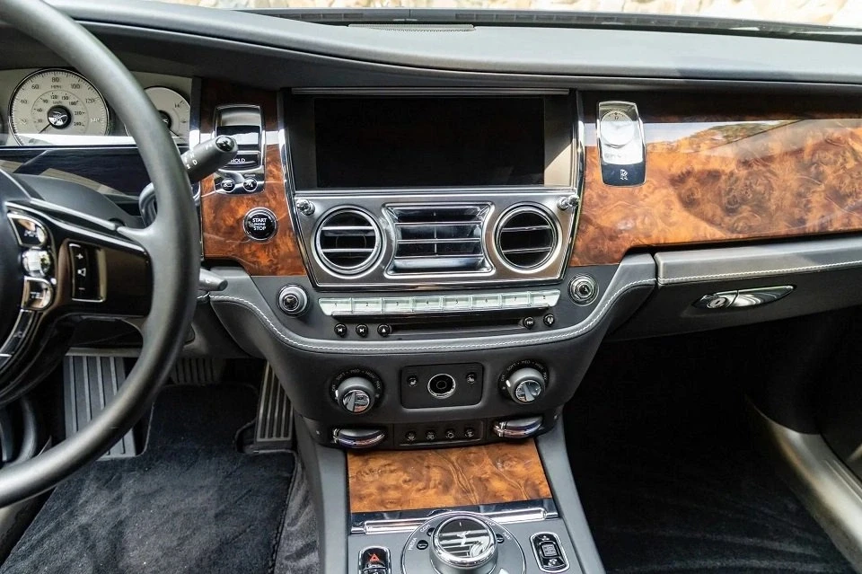2019 Rolls-Royce Ghost 1st Gen - Image 10 of 13
