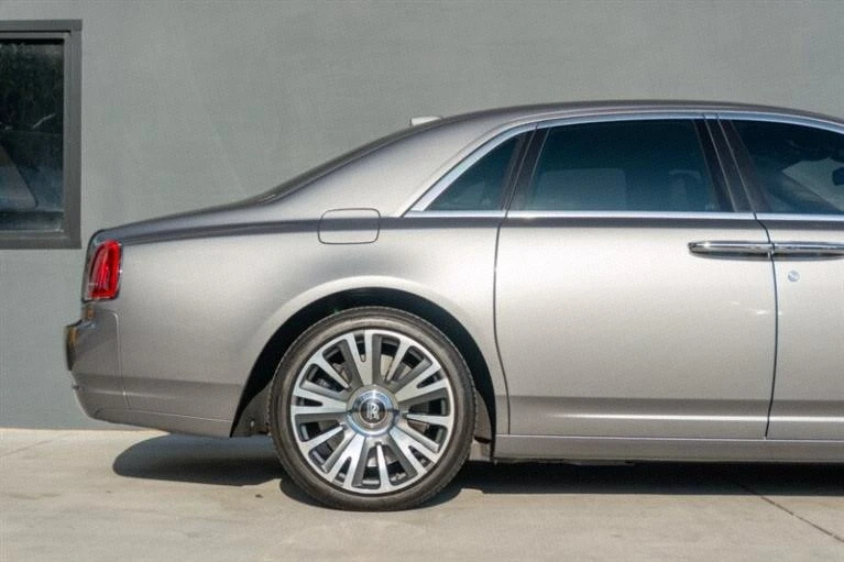 2019 Rolls-Royce Ghost 1st Gen - Image 18 of 19